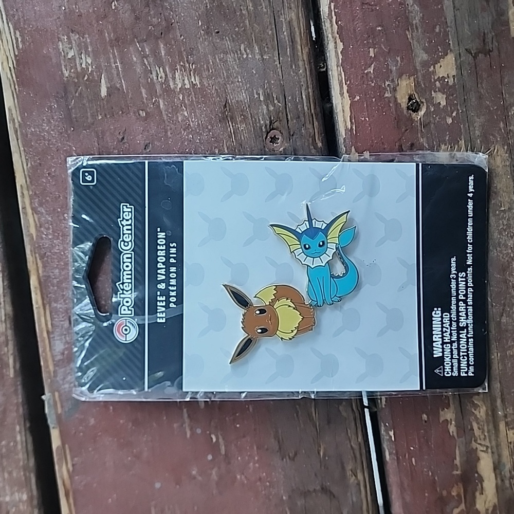 Pokemon Center Rare Eevee Vaporeon Pin Set